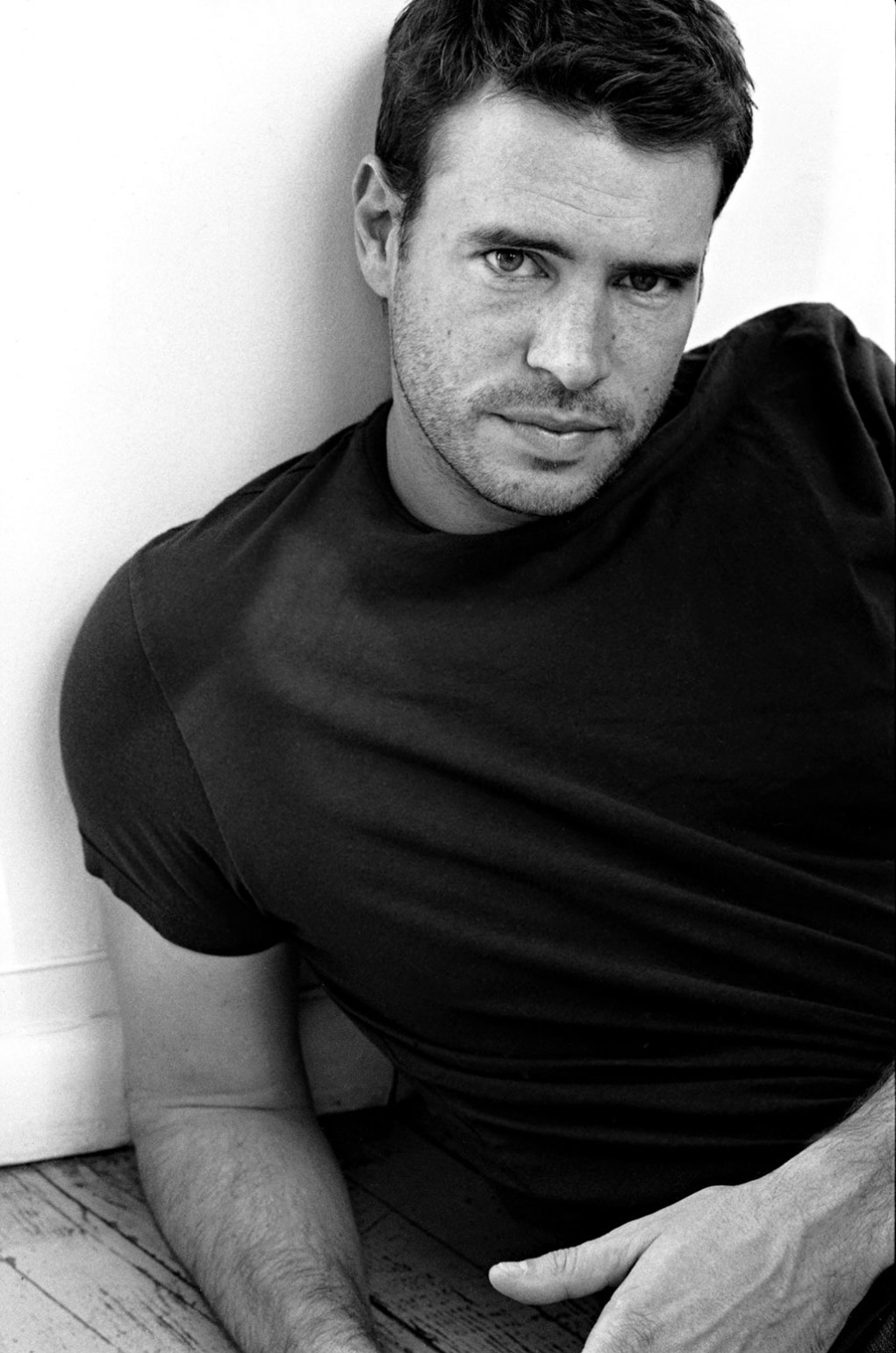 03-3-Scott-Foley