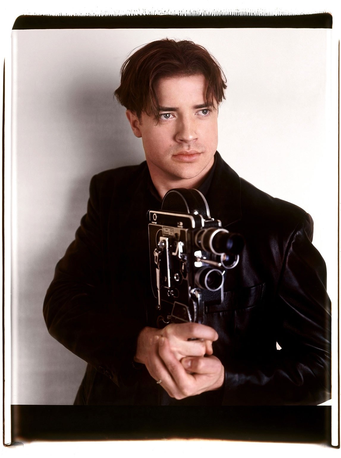 29-Brendan-Fraser-w-camera-CC-for-Web