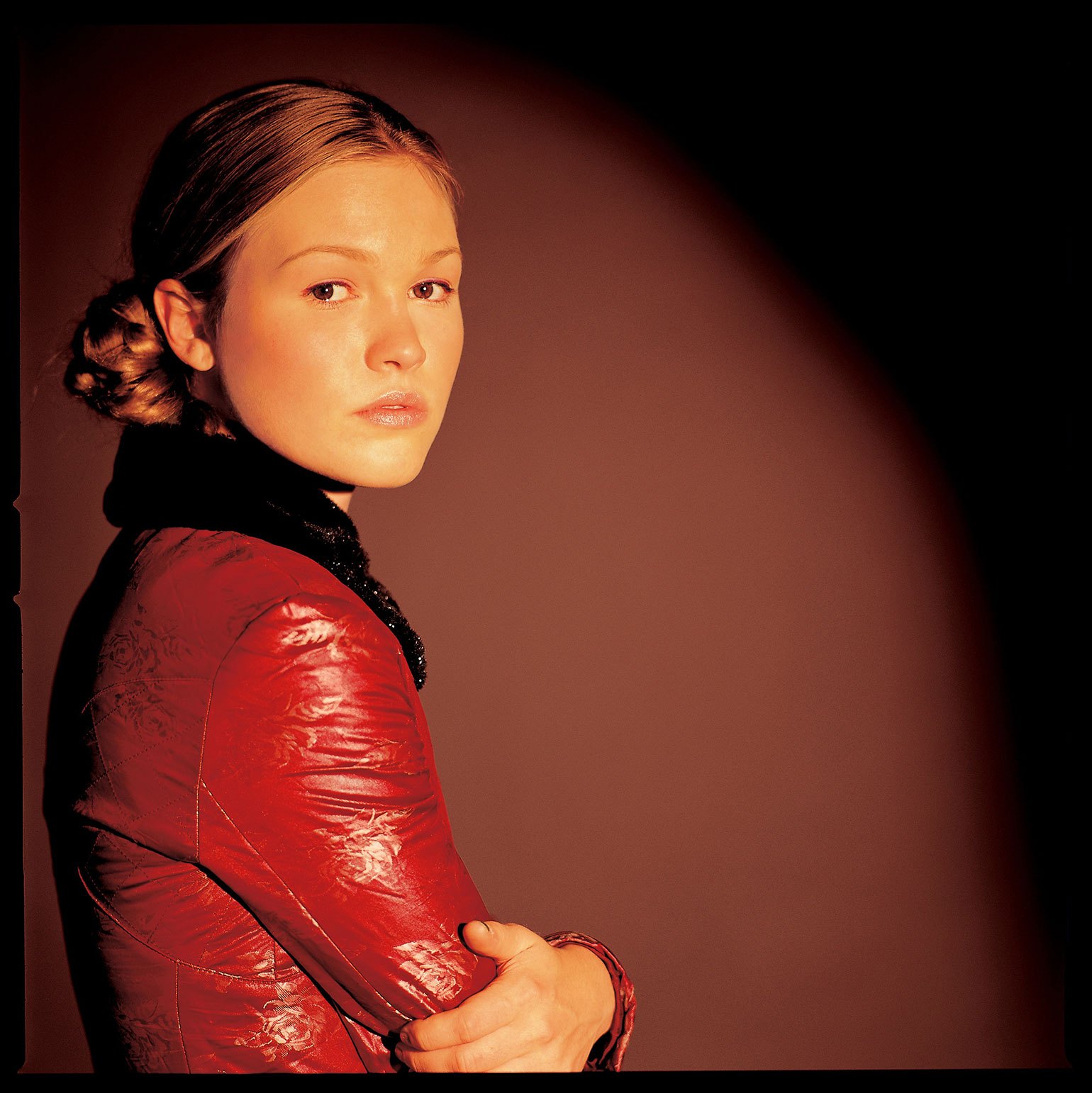 09-Julia-Stiles-Hamlet-copyRGB